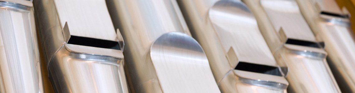 Banner 02: organ pipes